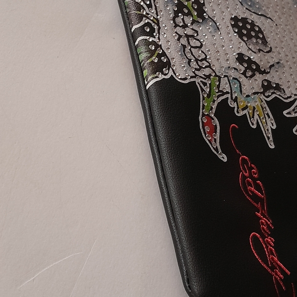 Ed Hardy Skull and Roses Wristlet Pouch - Picture 8 of 13